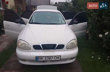 Седан Daewoo Lanos 2002 в Радивиліві