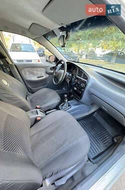 Седан Daewoo Lanos 2001 в 