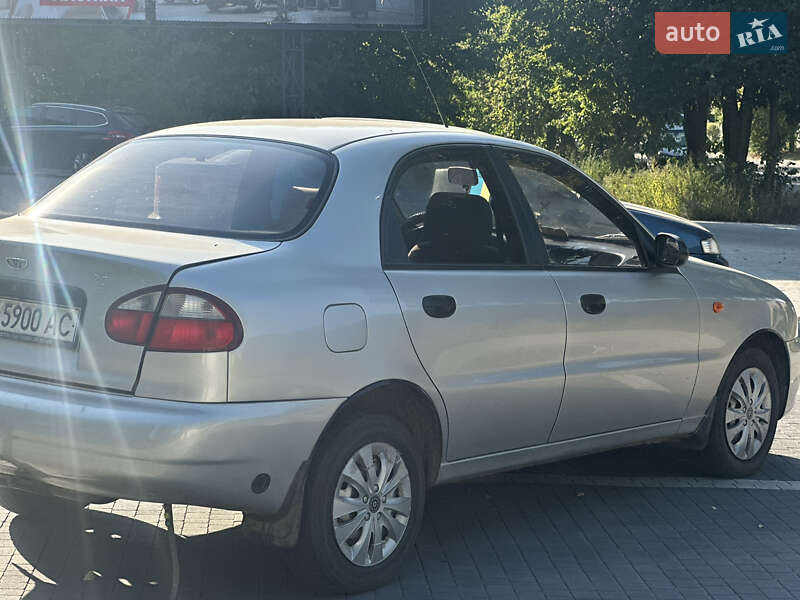 Седан Daewoo Lanos 2006 в Ровно