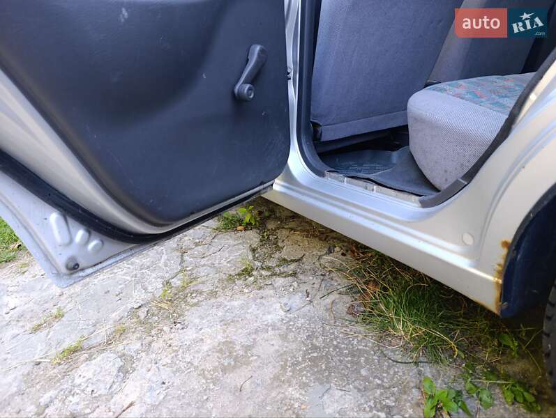 Седан Daewoo Lanos 2005 в Житомире
