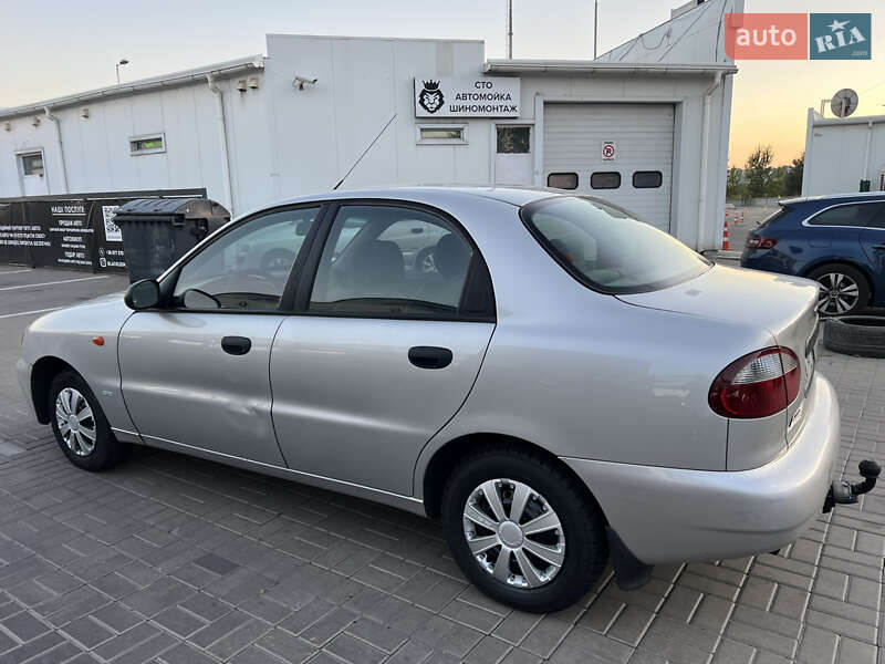 Седан Daewoo Lanos 2003 в Києві