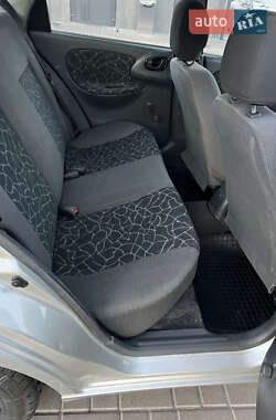 Седан Daewoo Lanos 2003 в 