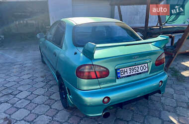 Седан Daewoo Lanos 1998 в 