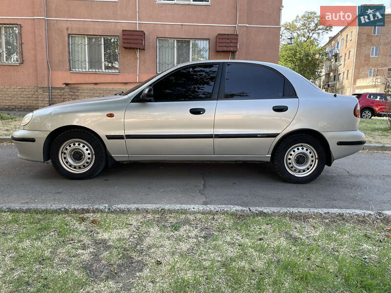 Седан Daewoo Lanos 2002 в Николаеве