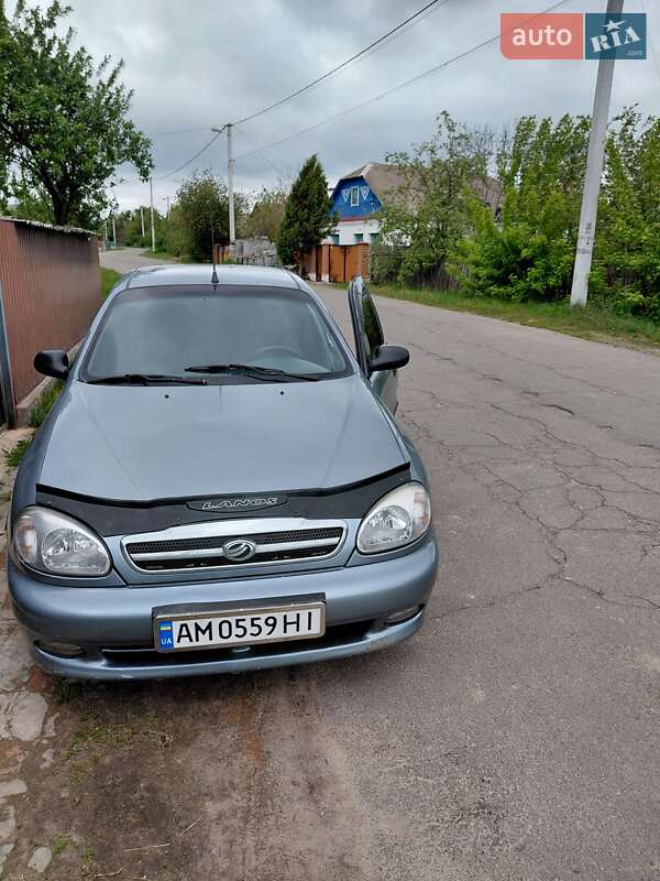Седан Daewoo Lanos 2006 в Малині