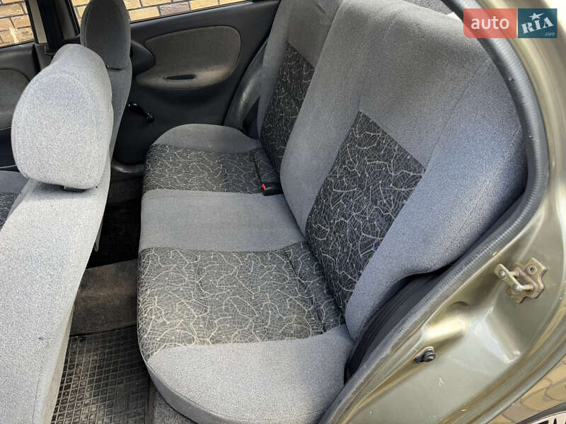 Седан Daewoo Lanos 2005 в Новом Буге