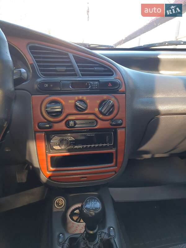 Седан Daewoo Lanos 2003 в Измаиле