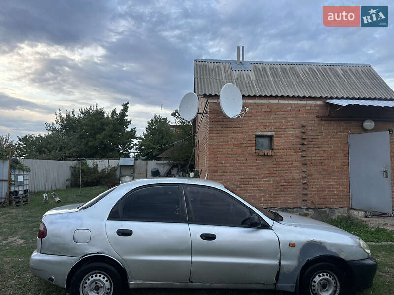 Седан Daewoo Lanos 1998 в Полтаве