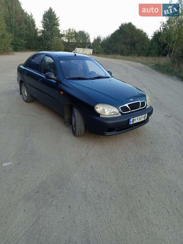 Седан Daewoo Lanos 2004 в Житомире