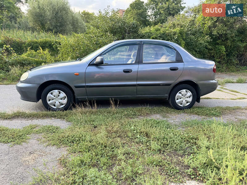 Седан Daewoo Lanos 2009 в Лубнах