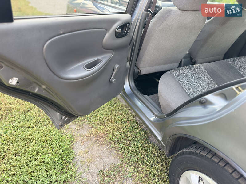 Седан Daewoo Lanos 2009 в Лубнах