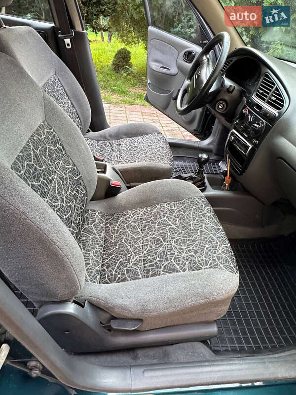 Седан Daewoo Lanos 2006 в Львове