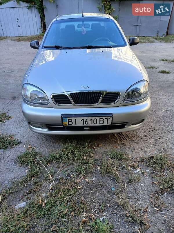 Седан Daewoo Lanos 2003 в Кременчуці