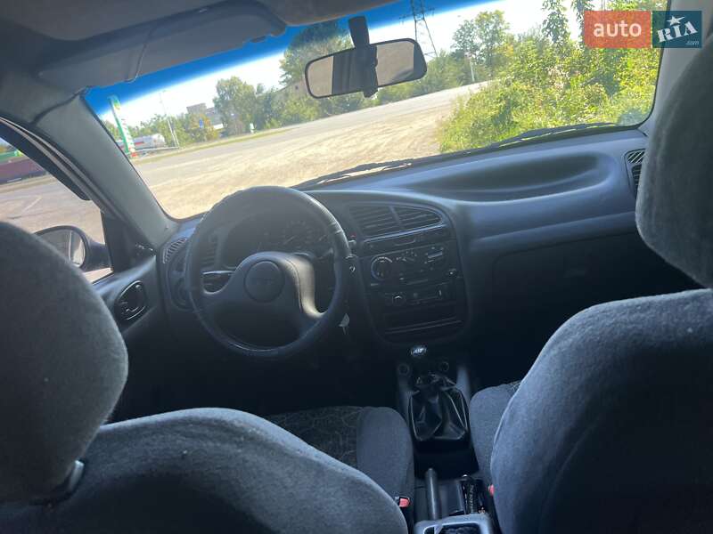 Седан Daewoo Lanos 2009 в Дніпрі