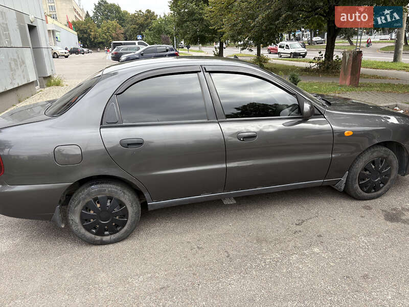 Седан Daewoo Lanos 2013 в Львові