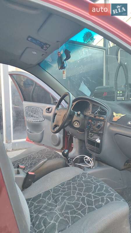 Седан Daewoo Lanos 2003 в Одессе