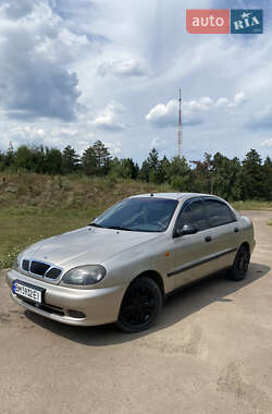 Седан Daewoo Lanos 2004 в Тростянце