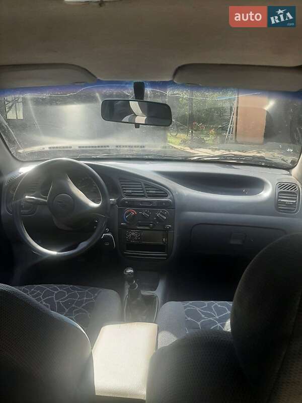 Седан Daewoo Lanos 2003 в Знам'янці
