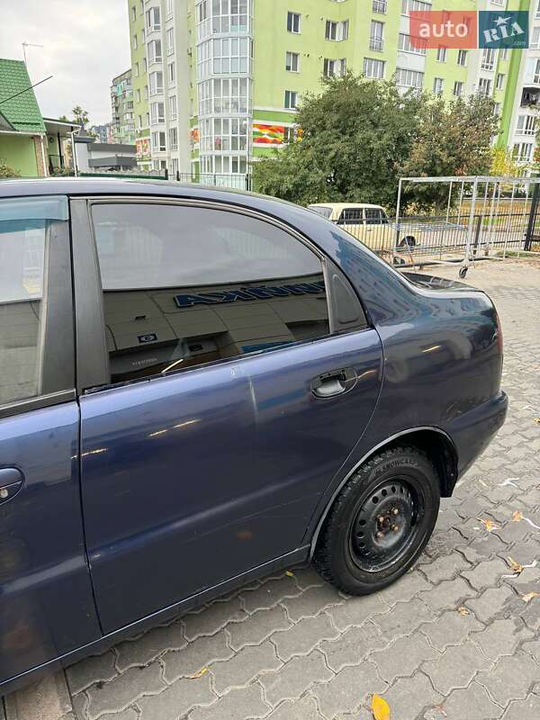 Седан Daewoo Lanos 2006 в Монастирищеві