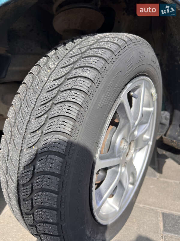 Седан Daewoo Lanos 2003 в Дубровице