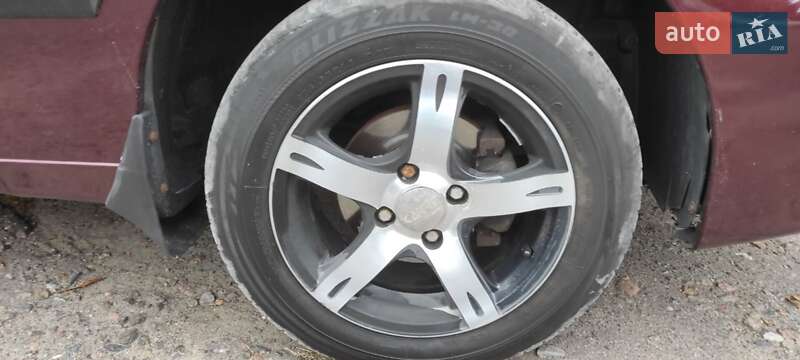 Седан Daewoo Lanos 2010 в Киеве
