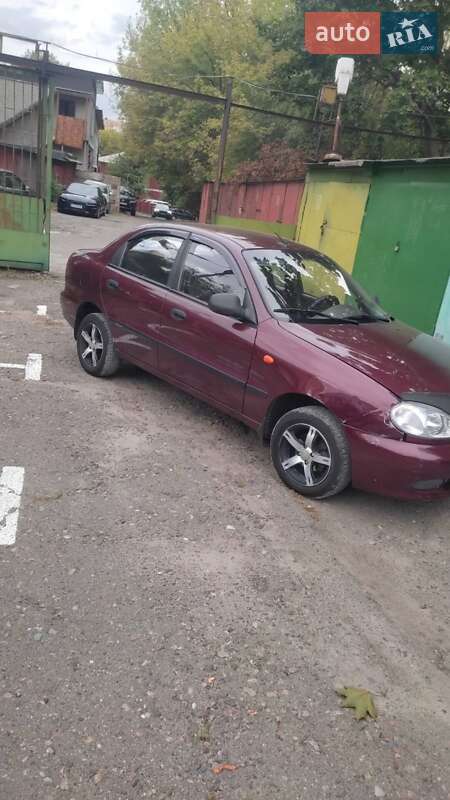 Седан Daewoo Lanos 2010 в Киеве