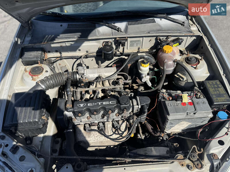 Седан Daewoo Lanos 2004 в Киеве