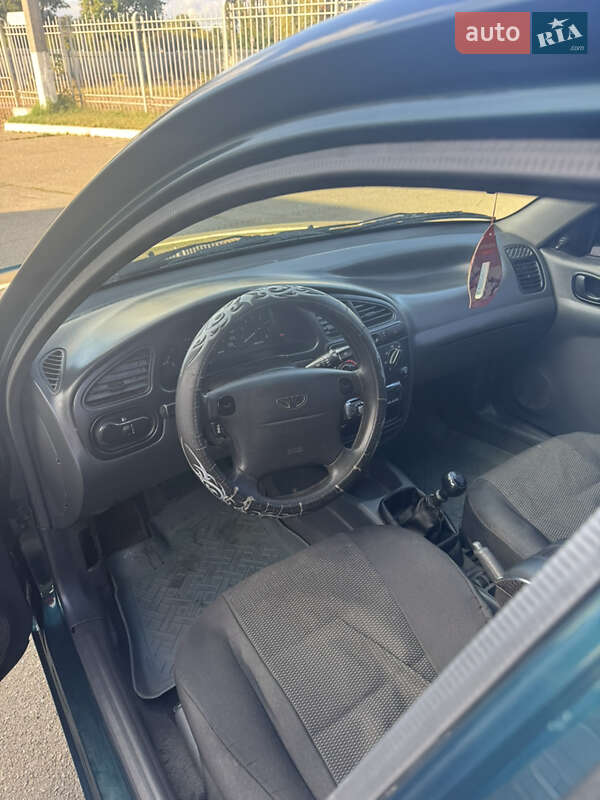 Седан Daewoo Lanos 2003 в Киеве