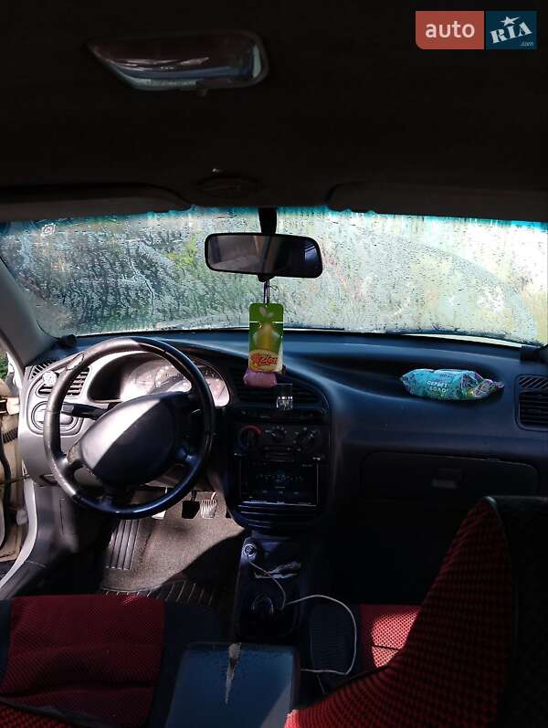 Седан Daewoo Lanos 2003 в Новой Басане