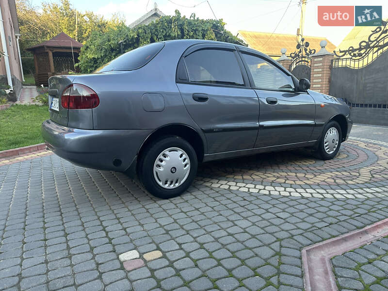 Седан Daewoo Lanos 2008 в Чернівцях