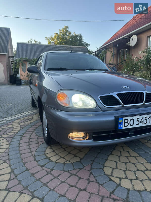 Седан Daewoo Lanos 2008 в Чернівцях