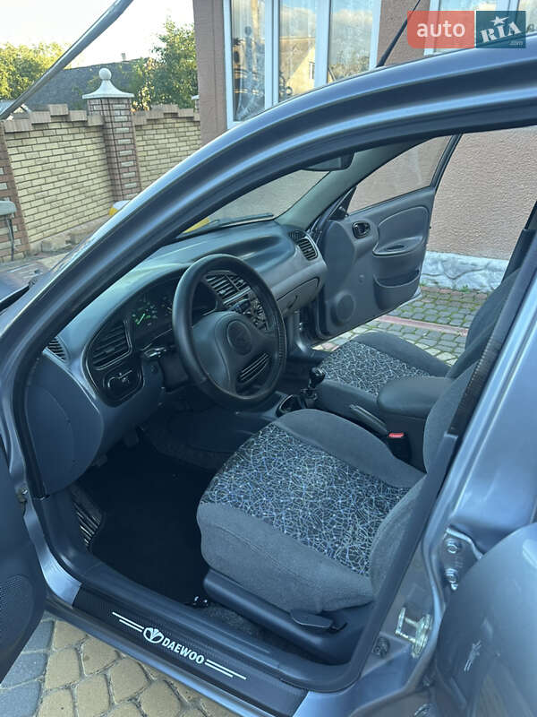 Седан Daewoo Lanos 2008 в Чернівцях