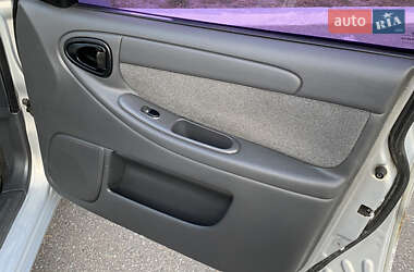 Седан Daewoo Lanos 2011 в 