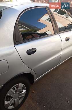 Седан Daewoo Lanos 1999 в 
