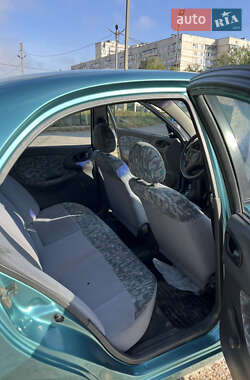 Седан Daewoo Lanos 1998 в 