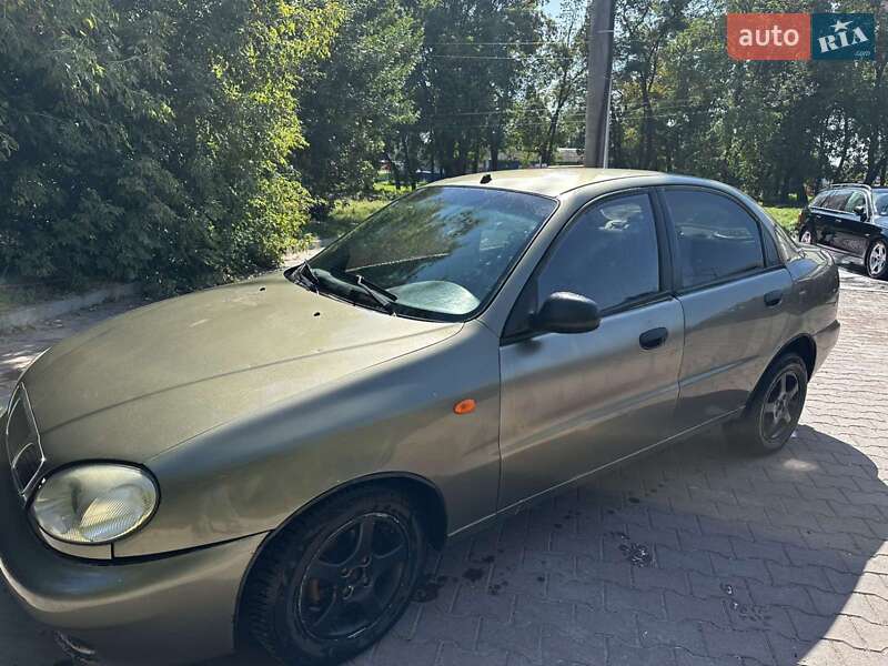 Седан Daewoo Lanos 2005 в Ровно