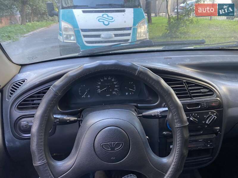 Седан Daewoo Lanos 2005 в Ровно