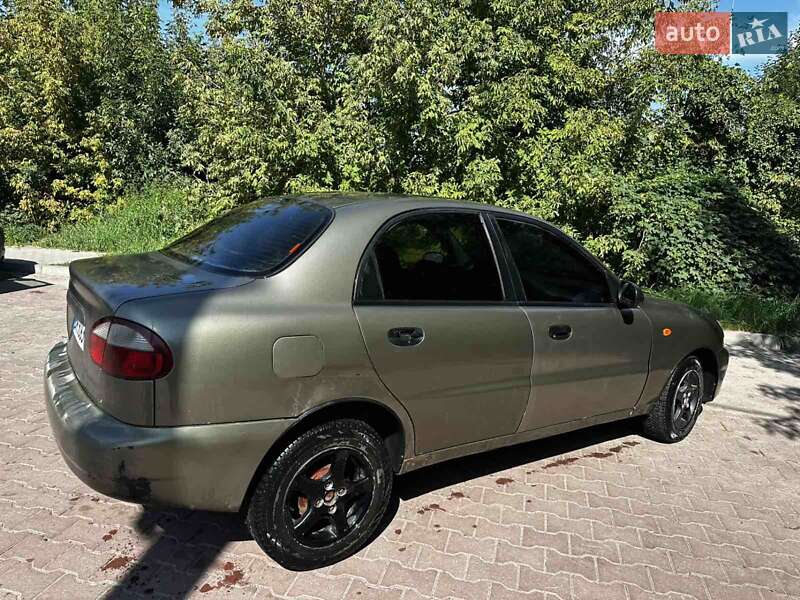 Седан Daewoo Lanos 2005 в Ровно