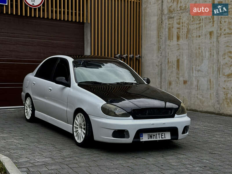 Седан Daewoo Lanos 2003 в Львові
