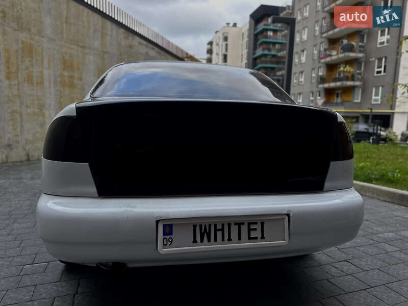Седан Daewoo Lanos 2003 в Львові