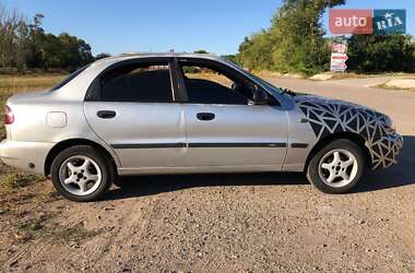 Седан Daewoo Lanos 1998 в 
