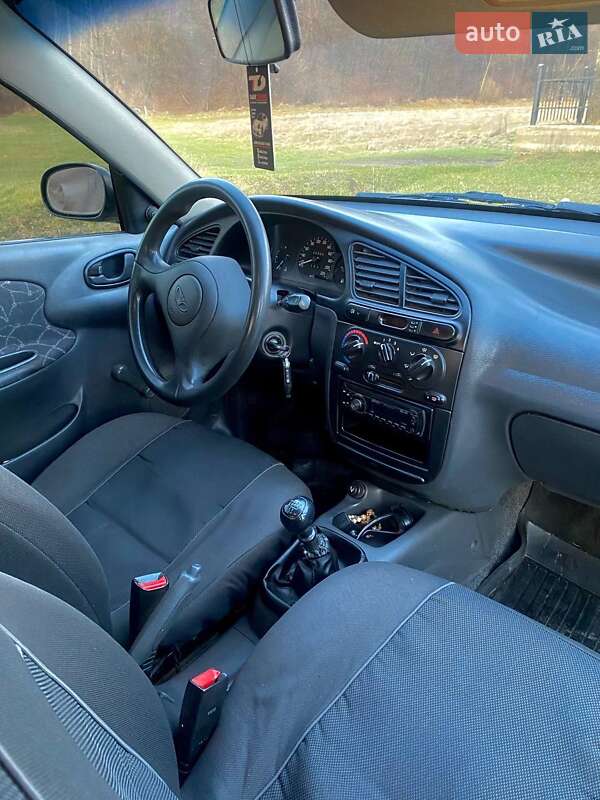 Седан Daewoo Lanos 2003 в Болехове