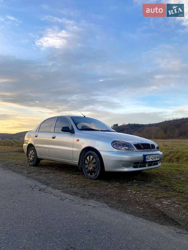 Седан Daewoo Lanos 2003 в Болехове