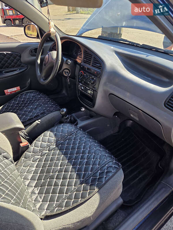 Седан Daewoo Lanos 2005 в Кропивницком