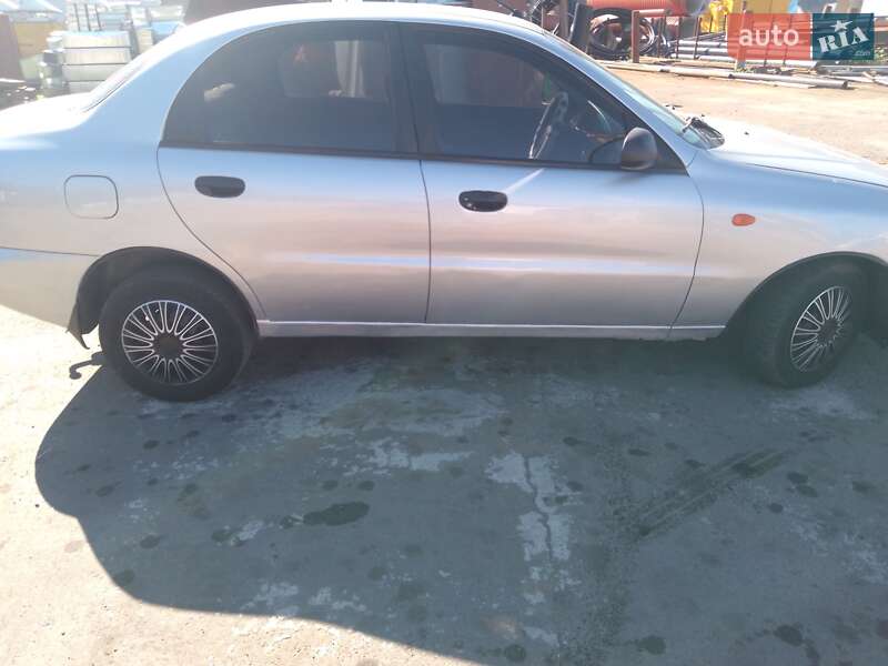 Седан Daewoo Lanos 2008 в Ровно