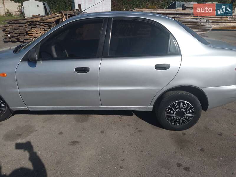 Седан Daewoo Lanos 2008 в Ровно