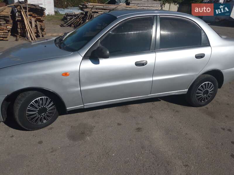 Седан Daewoo Lanos 2008 в Ровно
