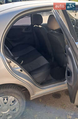 Седан Daewoo Lanos 2004 в 