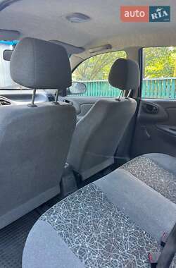 Седан Daewoo Lanos 2011 в 