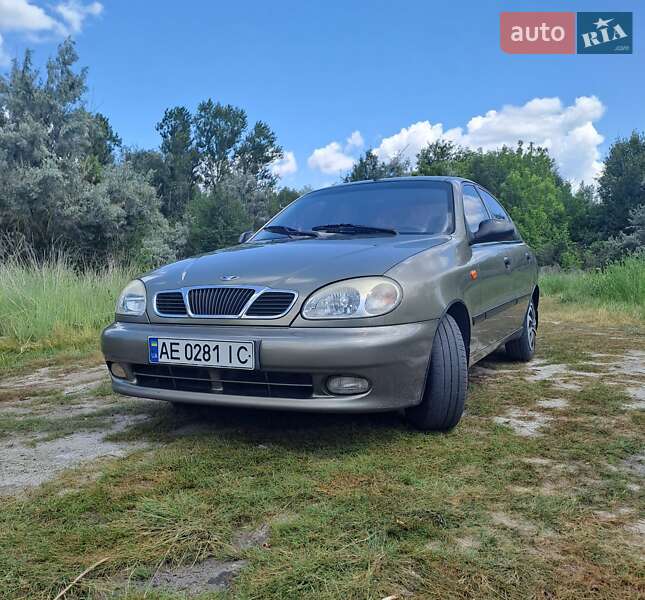 Седан Daewoo Lanos 2004 в Днепре